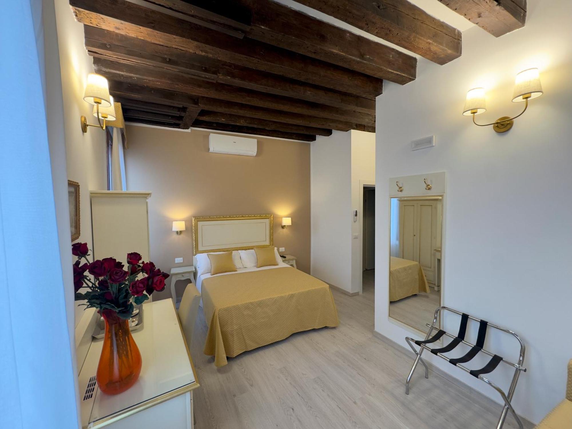 Residenza Briati Hotel Venetië Buitenkant foto